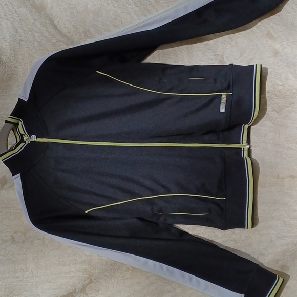 Izod jacket. - Picture 2 of 4